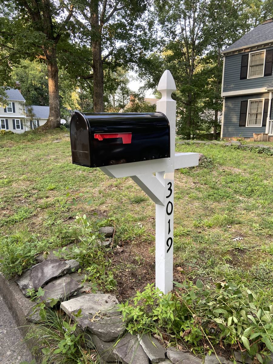 Standard mailbox replacement, white spire-cap post with black mailbox